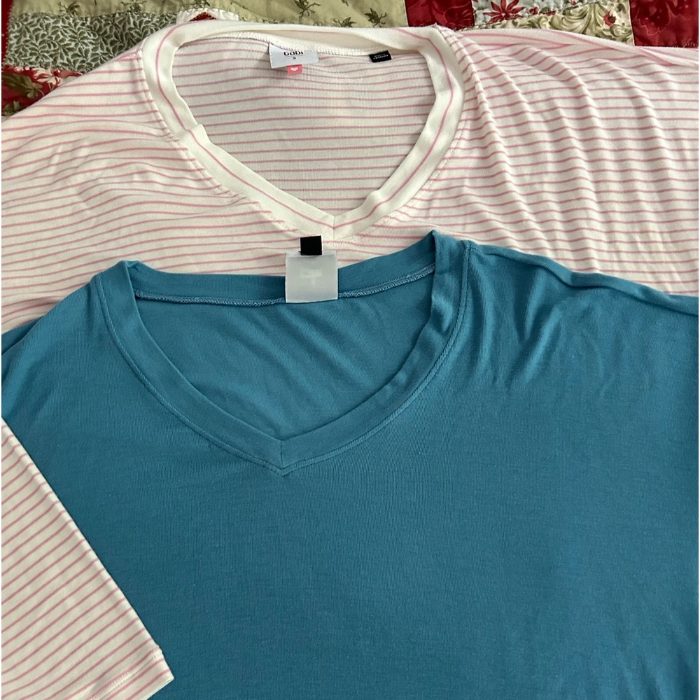 Set of 2 Cabi serenity t’s